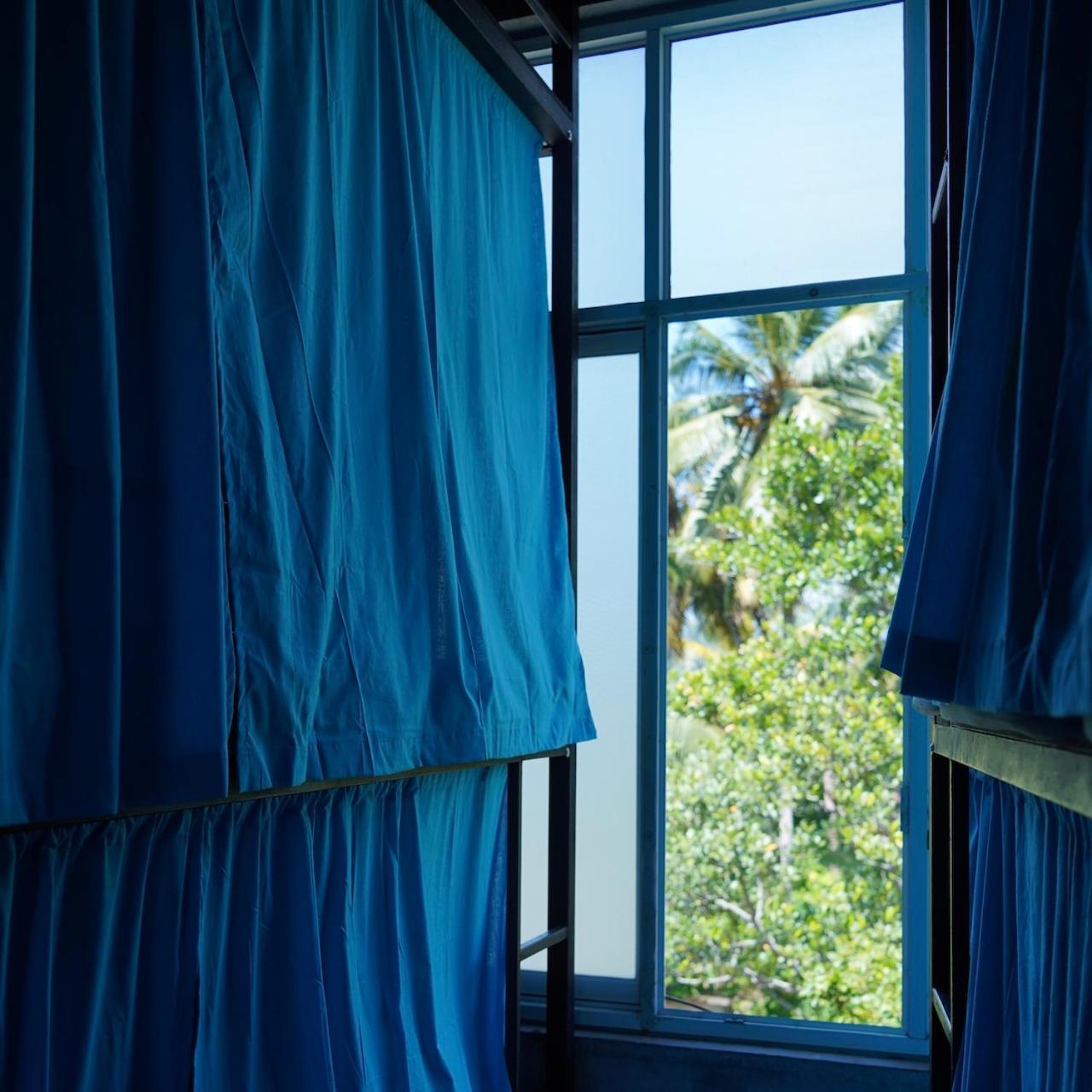 Cycling Backpacker Hostel & Cafe Unawatuna Exterior foto
